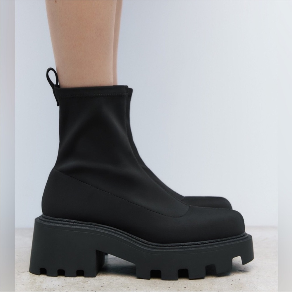 ZARA Technical Fabric Lug Sole Ankle Chelsea Boot Womens US 9 NWT $70